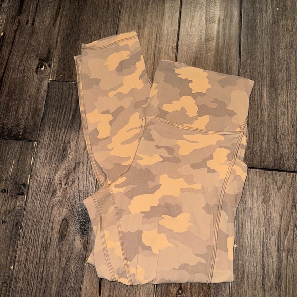 81. Lululemon Align HR Pant with Pockets 25” in Heritage 365 Camo Beige Multi - Picture 6 of 8